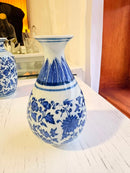 Vaso decorativo azul e branco em porcelana SKU 261047