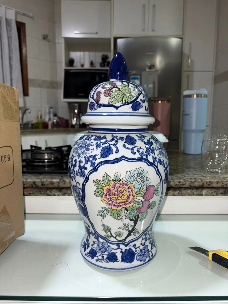 Vaso de Porcelana Azul Profundo com Detalhes Brancos – Estilo Clássico 40x19