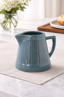 Leiteira de Cerâmica Frisada 1L Azul Acqua Marine – Elegância e Sofisticação na Sua Mesa