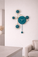 Relógio de Parede 3D Contemporâneo Nórdico em Metal – Verde com Dourado | 84 x 55 cm