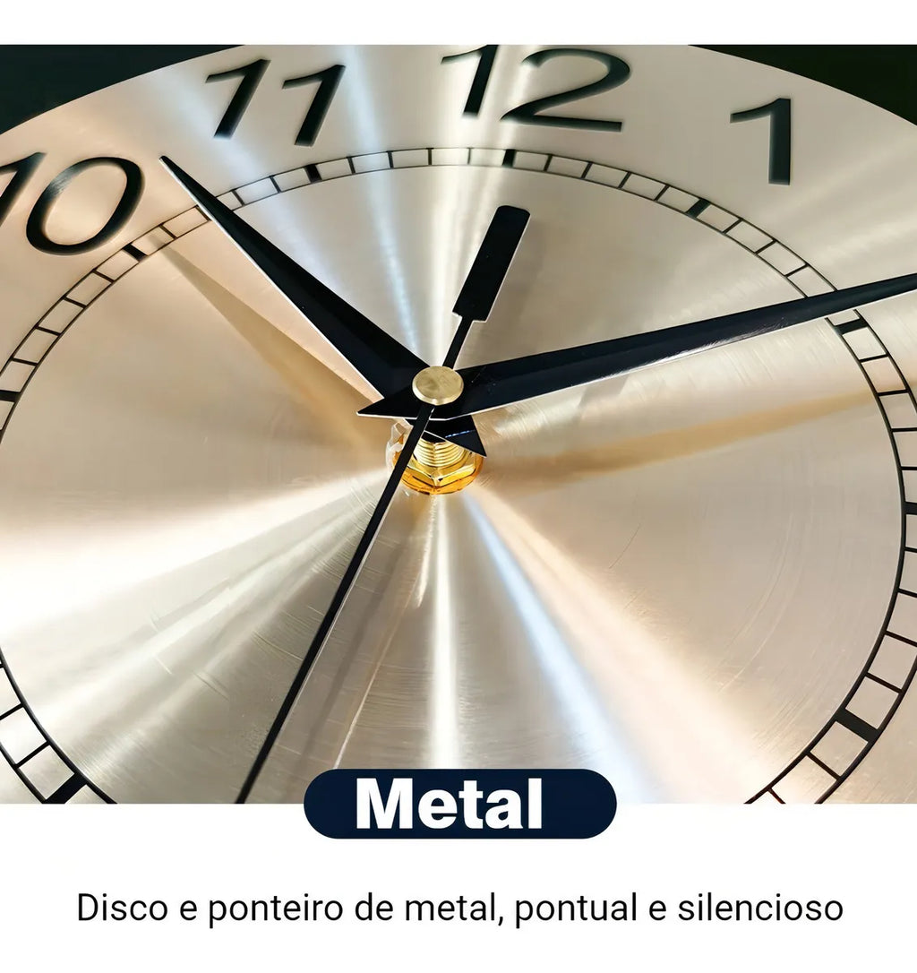 Relógio de Parede Imperial Dourado 70cm em Metal – Design Europeu Luxo