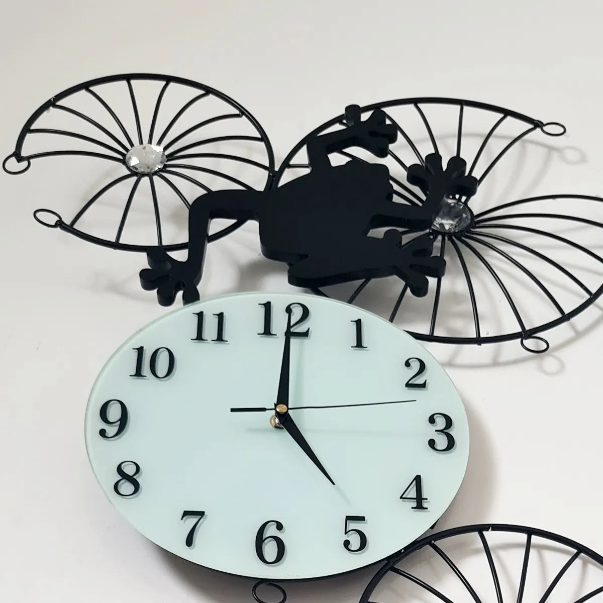 Relógio de Parede 3D Contemporâneo Nórdico em Metal 94x43 Preto com Vidro Leitoso