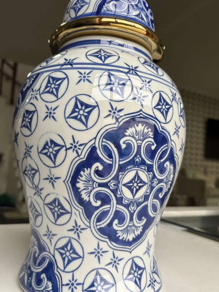Vaso Decorativo em Porcelana Azul e Branco 40x19cm – Estilo Moderno Luxo