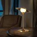 Abajur Luminária em Metal Dourado – Design Europeu Moderno | 42 x 27 cm