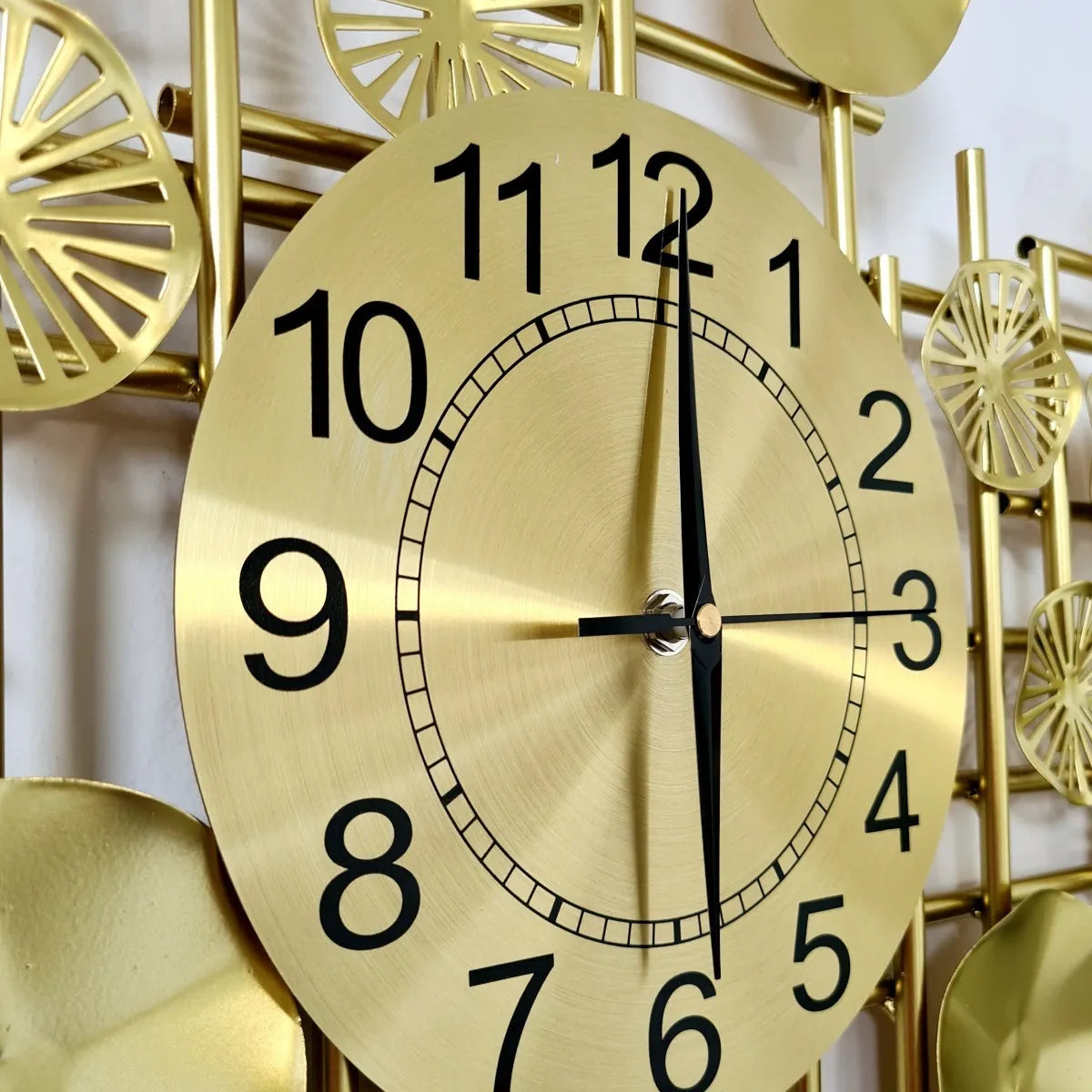 Relógio de Parede 3D Design Europeu em Metal com Folhas 120cm Dourado