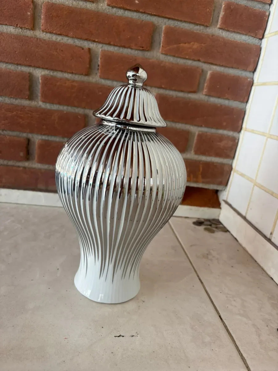 Vaso Decorativo de Porcelana 30cm Flores Prateado Luxo