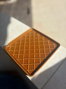 Bandeja Quadrada de Porcelana Marrom 20x20cm Estilo Waffle Elegante