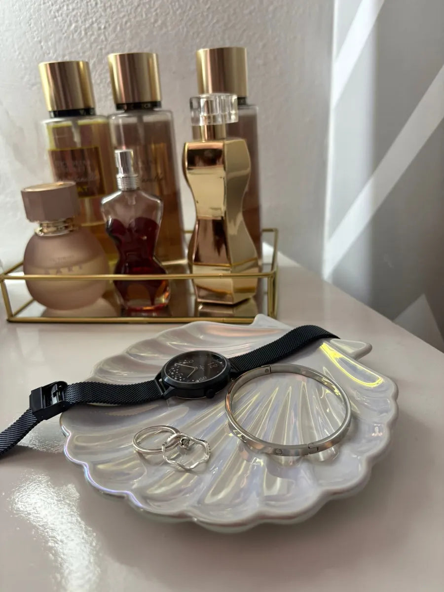 Bandeja Decorativa Porta-Joias em Porcelana Concha Branco – Luxo para Lavabo