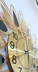 Relógio de Parede Dourado com Folhas Espelhadas em Metal – Design Europeu 60x60 (Silencioso)