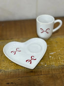 Xícara com Pires Porcelana Branca com Laço Vermelho Love 9x11x7 / 16 cm