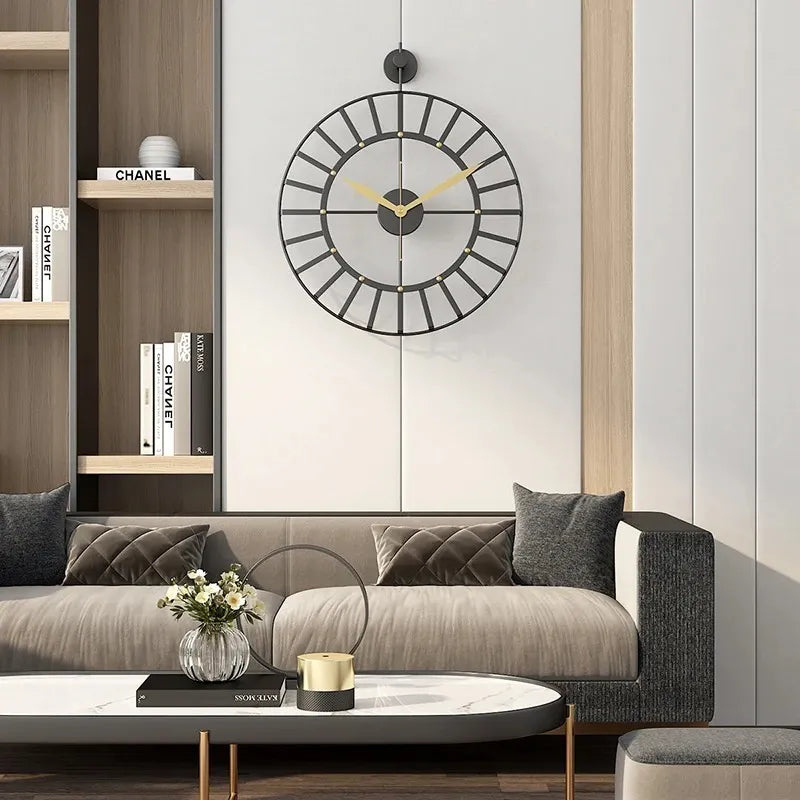 Relógio de Parede 3D Preto com Dourado – Design Europeu Vazado em Metal | 50 cm