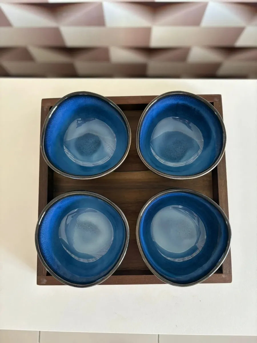 Petisqueira Redonda em Porcelana Degradê com Base de Madeira 4 Divisórias 25cm