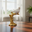 Escultura Decorativa Pássaro Branco com Base Dourada – 16 x 9 cm
