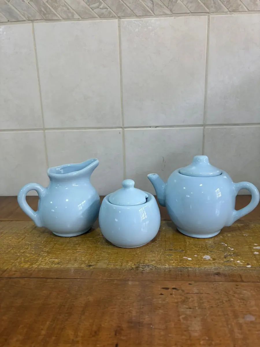 Kit Café da Manhã 3 Peças em Cerâmica Azul Celeste – Bule, Leiteira e Açucareiro