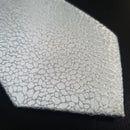 Gravata Cinza Fatto A Mano Microseda com Detalhes em Relevo – Mosaico Translúcido 150 cm