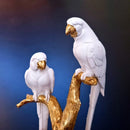 Escultura Decorativa Casal de Pássaros em Poliresina 23x10 Branco com Base Dourada