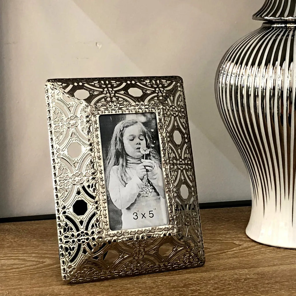 Porta Retrato 7x12 Vintage Prata Metal Vazado Brilhante Prateado Imperial