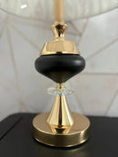 Abajur de Mesa Dourado com Cristal Cúpula Bege Bivolt 46cm Elegante Preto e Dourado