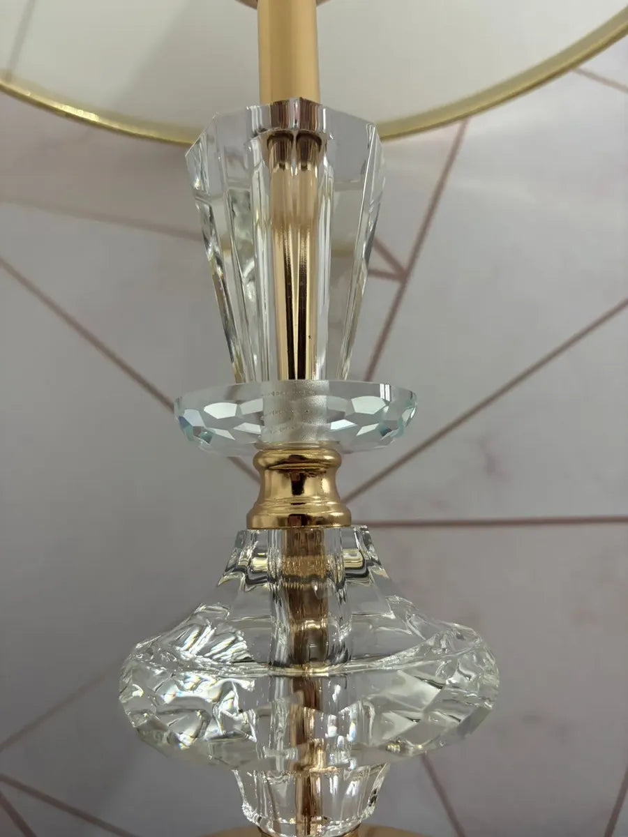 Abajur de Mesa Dourado com Cristal Elegante 46cm Design Sofisticado