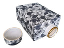 Pote Decorativo em Porcelana Cinza, Branco e Dourado 21x14 cm