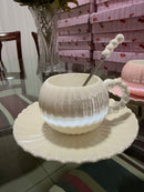 Xícara de Porcelana Perolada com Pires e Colher 250 ml
