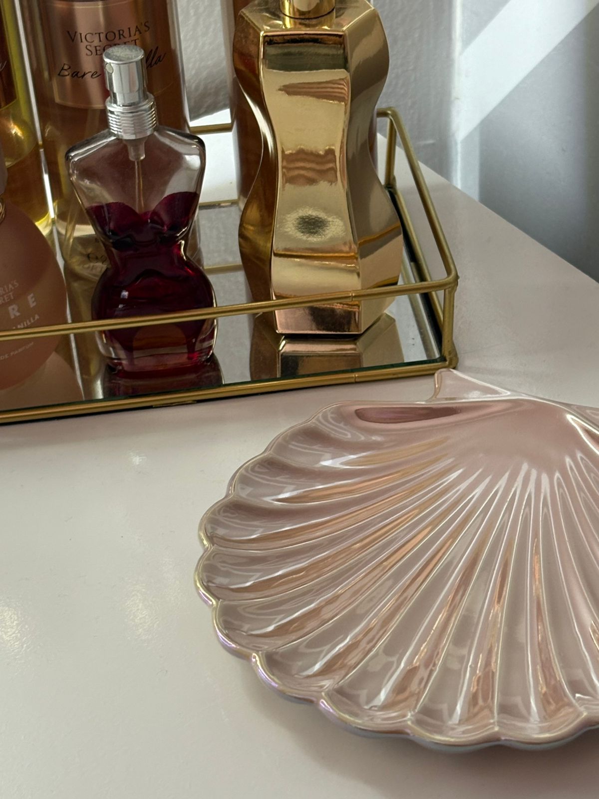 Bandeja Decorativa Porta Joias Porcelana Concha Luxo Lavabo