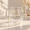 Caneca de vidro borossilicato 400 ml com bolinhas amarelas em relevo