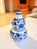 Vaso decorativo azul e branco SKU 261043 em ambiente